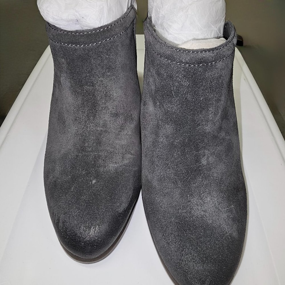 New- Vince Camuto Boot